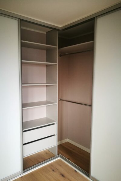 Einbauschrank über Eck